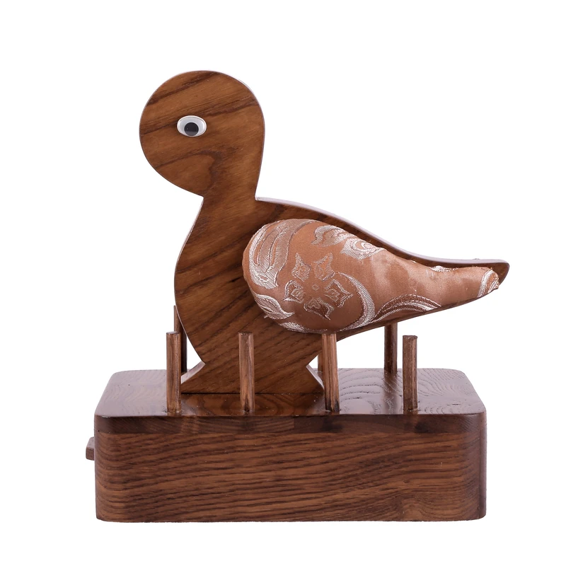 استند رومیزی تزیینی مدل جعبه لوازم خیاطی مدل اردک