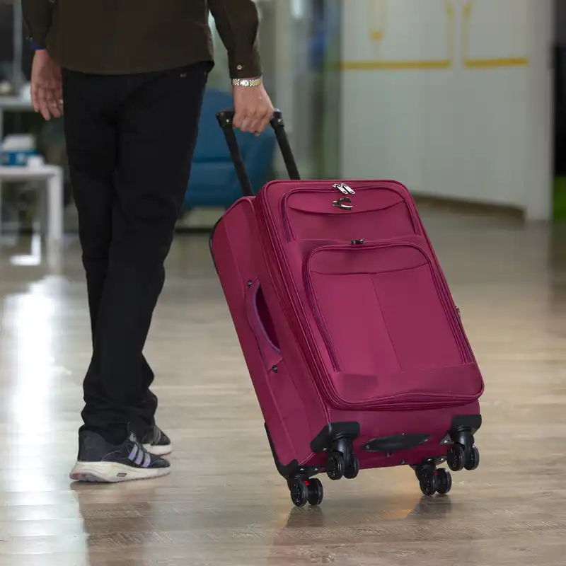 چمدان کمل مدل Royal Box سایز متوسط