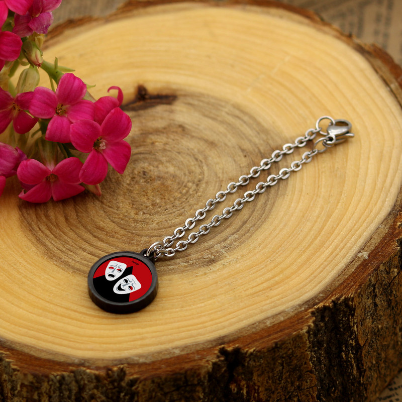 آویز ساعت زنانه ناکسیگو مدل شب تاب طرح تئاتر کد AW8843 آویز ساعت زنانه ناکسیگو مدل شب تاب طرح تئاتر کد AW8843