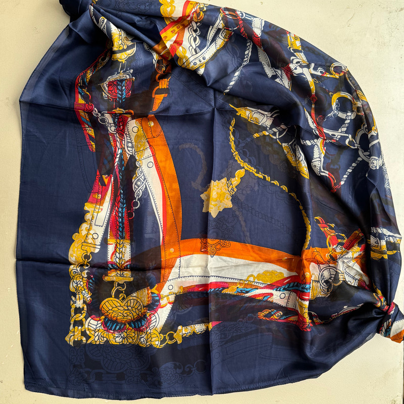 روسری زنانه مدل حریر ابرشیم زنجیره ای کد 7