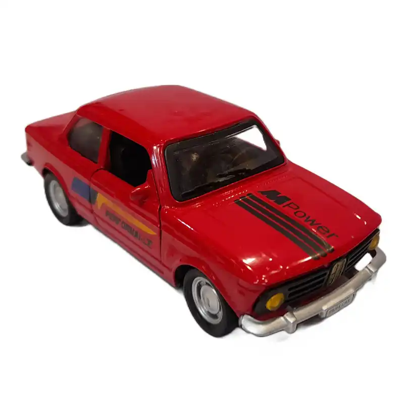 ماشین بازی مدل بی ام وه 2000