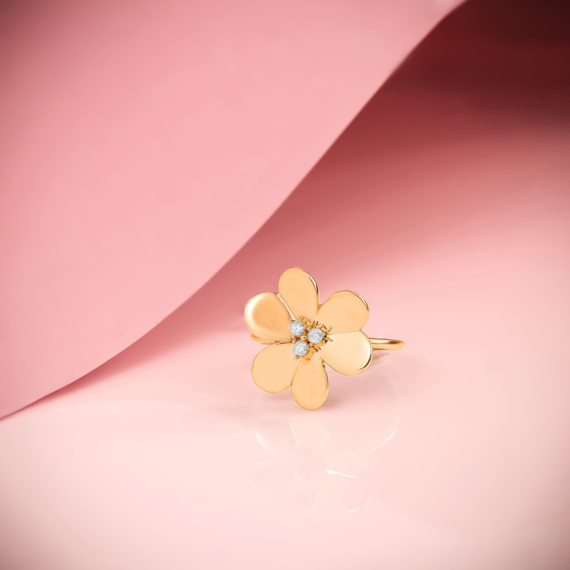 انگشتر طلا 18 عیار زنانه ماوی گالری مدل ونکلیف فلاور سایز 54