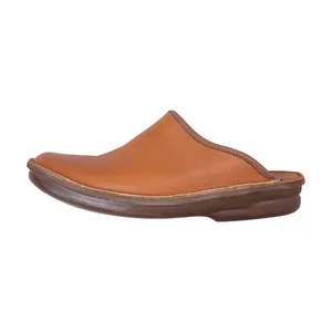 صندل مردانه مدل چرم طبی کد 325 رنگ عسلی