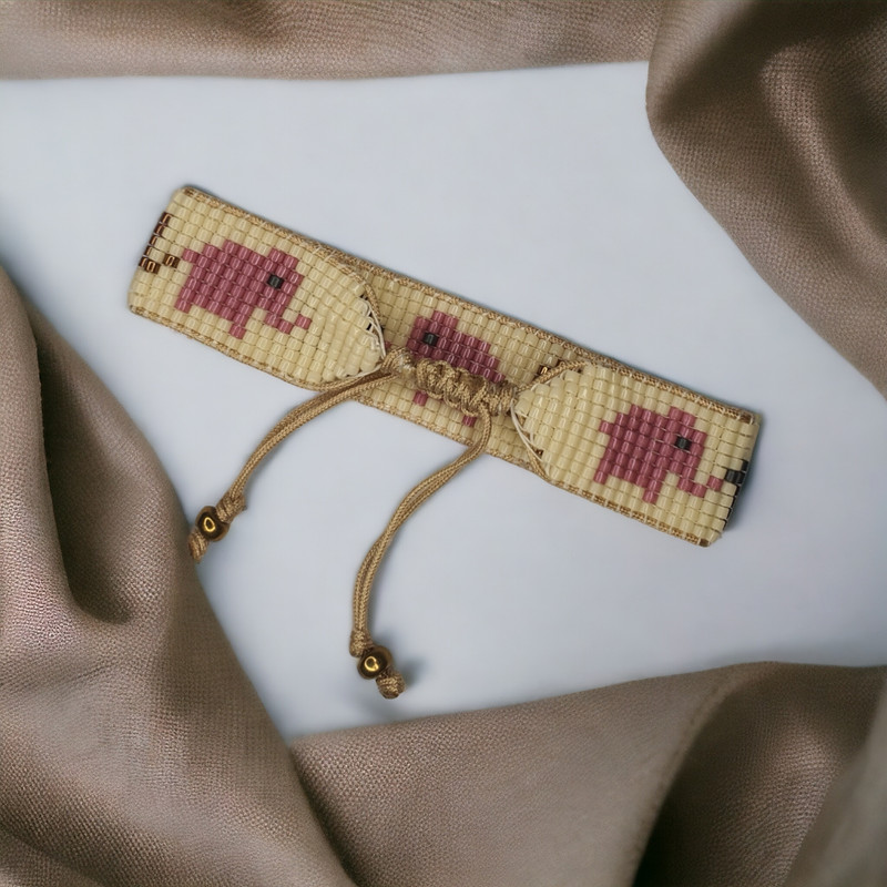 دستبند زنانه مدل منجوق‌بافی میوکی طرح فیل