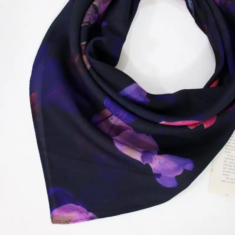 دستمال سر و گردن زنانه مدل مینی اسکارف نخی تابستانه جدید شبرنگی کد ana-2550