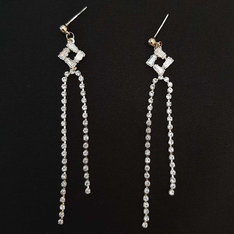 گوشواره زنانه مدل اگنیس گوشواره زنانه مدل اگنیس