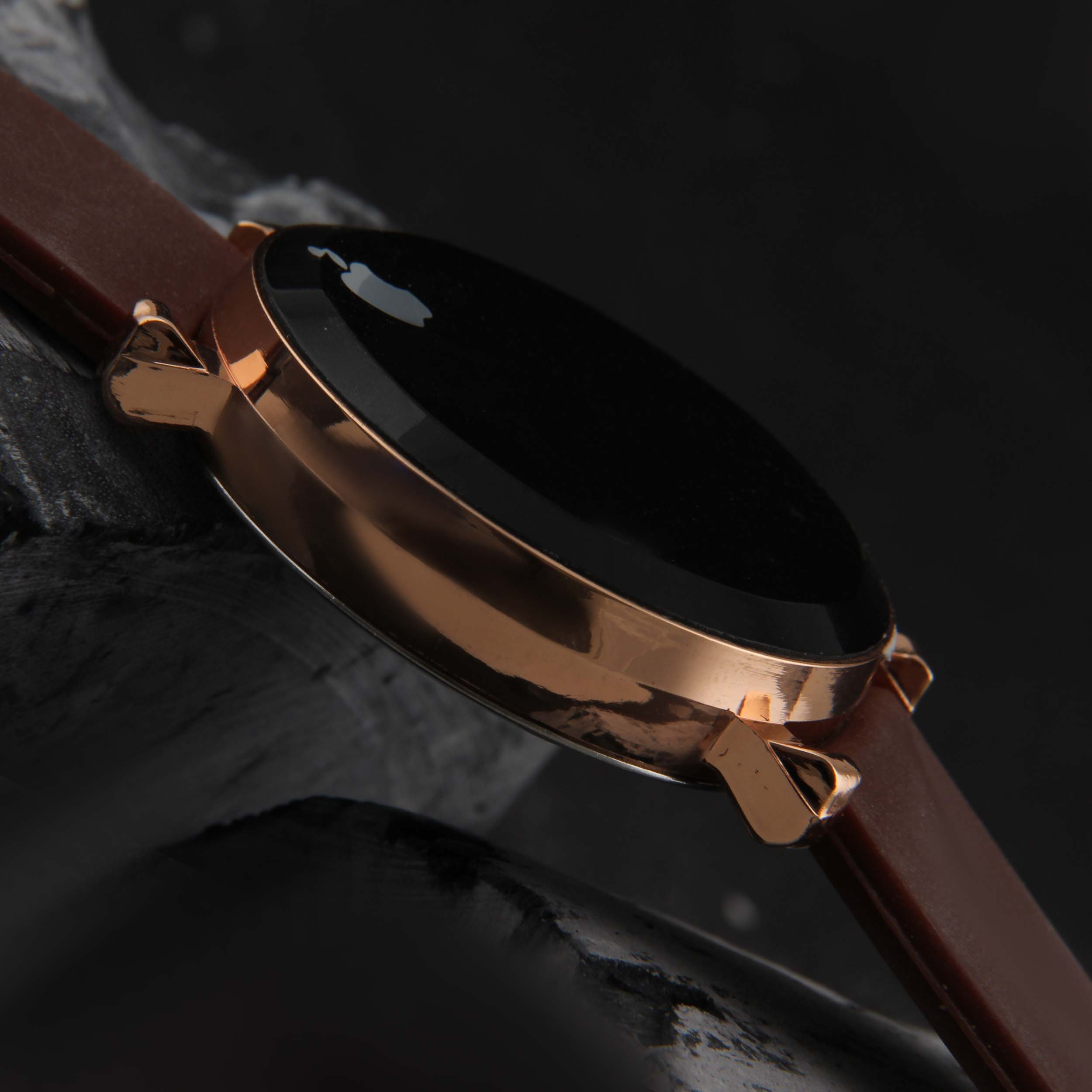 ساعت مچی دیجیتال زنانه مدل بند سیلیکونی اسپرت کد WHW_286