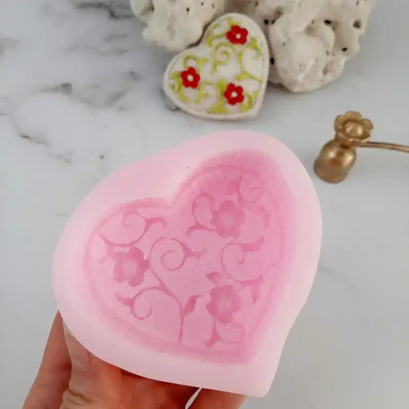 قالب شمع مدل قلب بافت گلدار