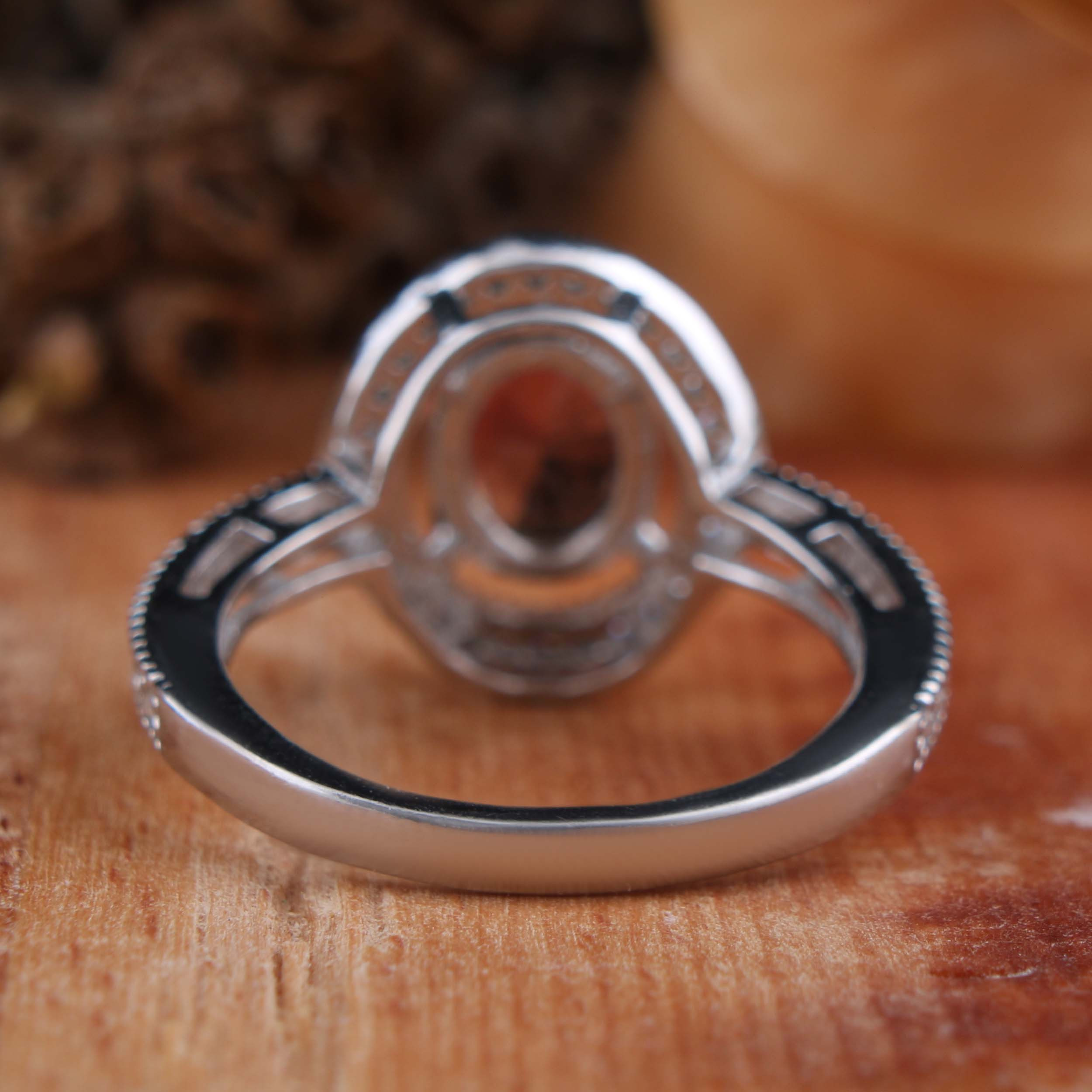 انگشتر نقره زنانه بازرگانی میلادی مدل سنگ الکساندریت نگین برلیان بدون ریزش آبکاری رادیوم کد AWR_1609