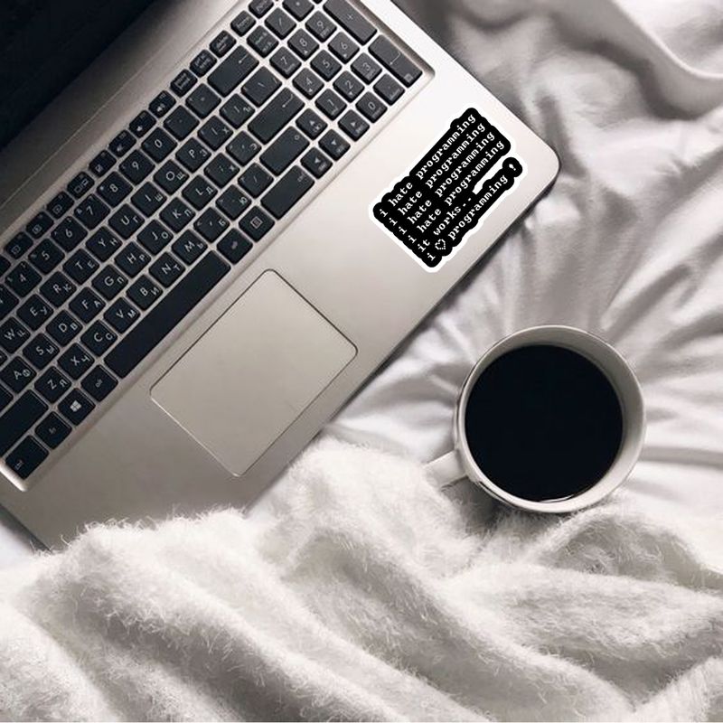 استیکر لپ تاپ لولو طرح برنامه نویسی کد 211