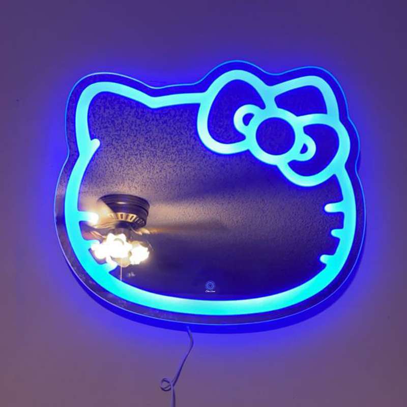 آینه دکوراتیو تارادکور طرح کیتی آینه دکوراتیو تارادکور طرح کیتی