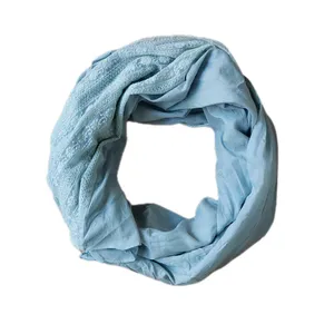 شال زنانه سی اند ای مدل متوازی الاضلاع