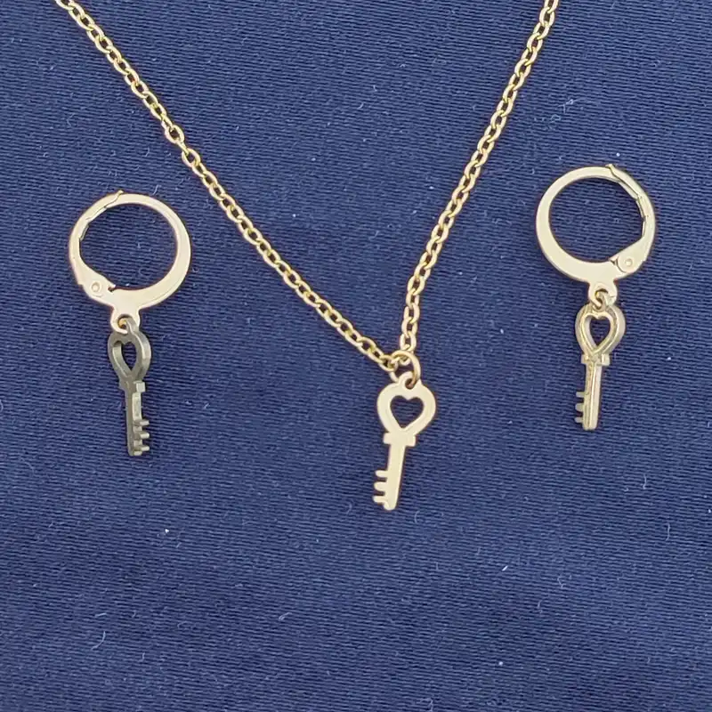 نیم ست زنانه مدل کلید قلبی ظریف VGSN005