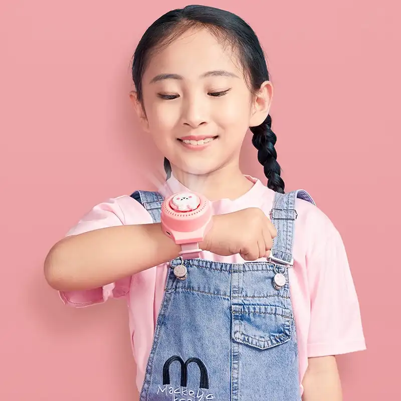 پنکه شارژی ریمکس مدل Silent Cooling Fan F7