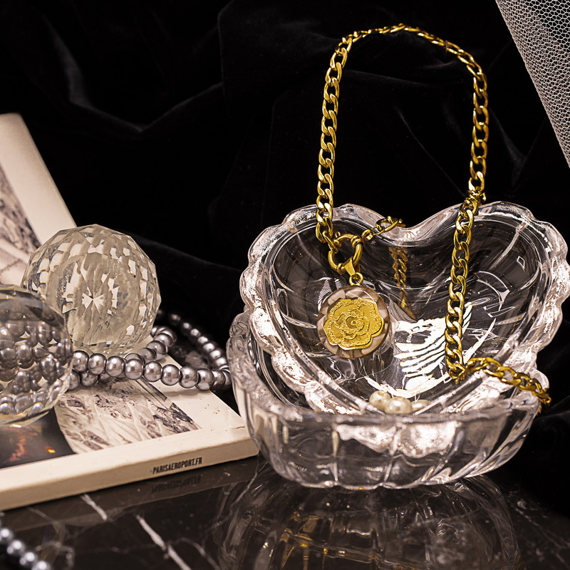 گردنبند زنانه مارک گلد مدل گل رز کد GN3065