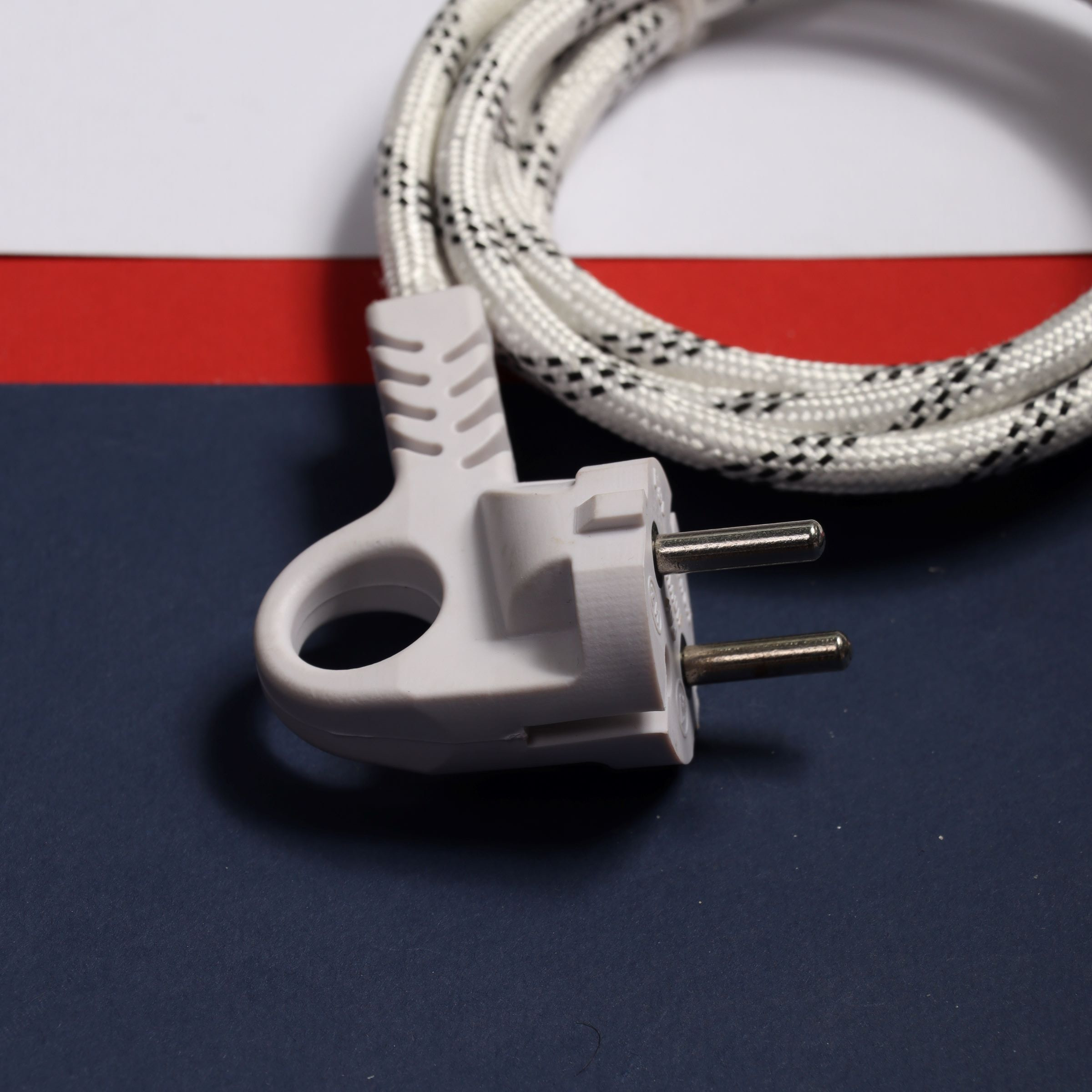 چهار راهی برق پیکو مدل کنفی پارچهای کد 1/5M چهار راهی برق پیکو مدل کنفی پارچهای کد 1/5M