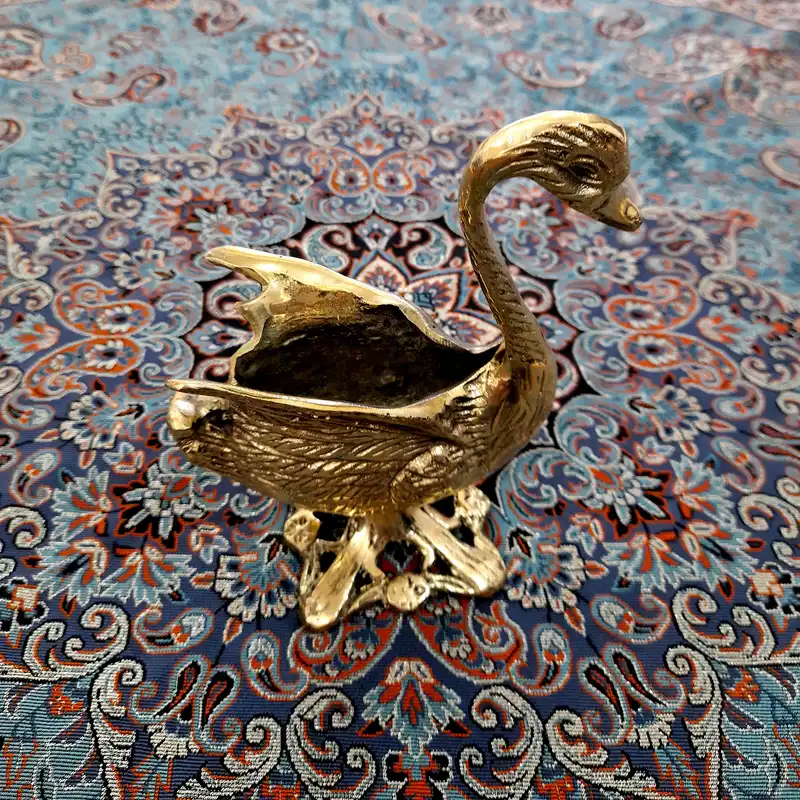 دکوری برنزی مدل قو