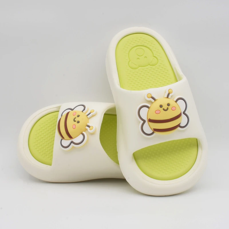 عکس شماره 2 : دمپایی دخترانه پاپا مدل رها نیو زنبوری gr.07