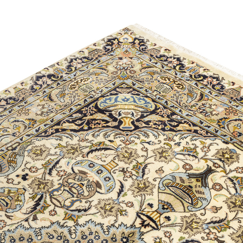 فرش دستبافت پنج و نیم متری طرح خراسان کد 4.19.220