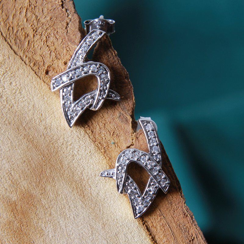 گوشواره نقره زنانه بازرگانی میلادی مدل مدرن فانتزی فول نگین بدون ریزش ابکاری رادیوم کد GZN_171