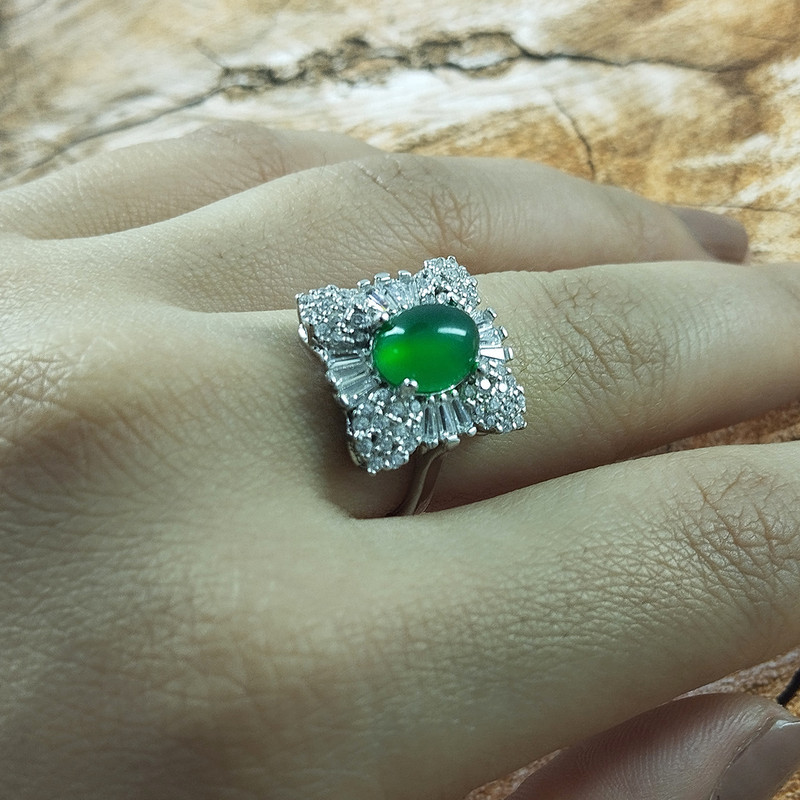 انگشتر نقره زنانه سلین کالا مدل عقیق یشم کد 53 انگشتر نقره زنانه سلین کالا مدل عقیق یشم کد 53