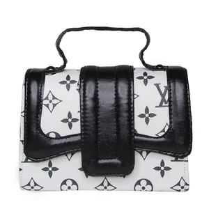 کیف رودوشی زنانه مدل B-2513