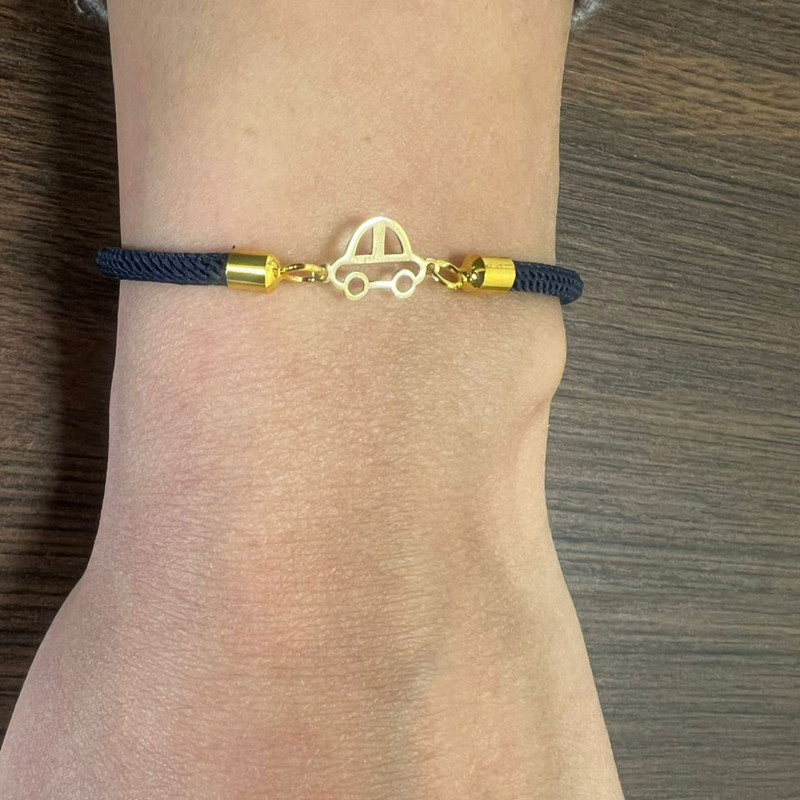 دستبند طلا 18 عیار بچگانه با بند بافت ماوی گالری مدل ماشین