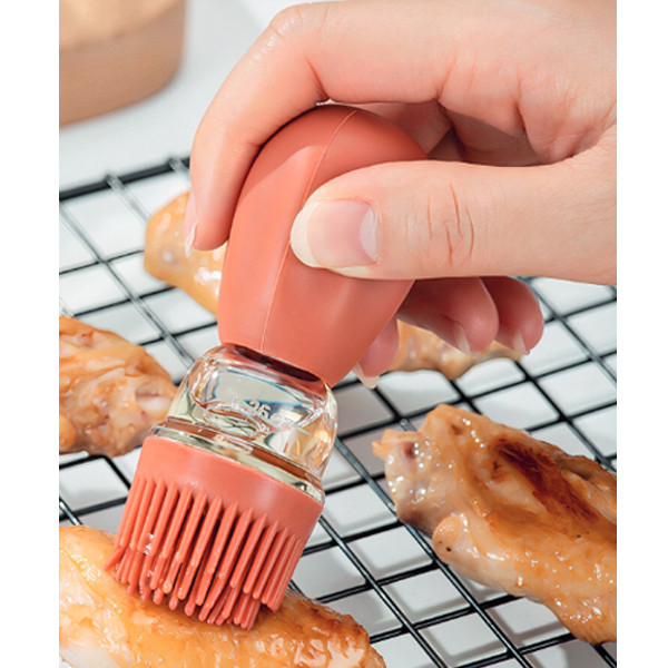 ظرف روغن ایندکور مدل فرچه دار سیلیکونی ظرف روغن ایندکور مدل فرچه دار سیلیکونی