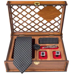 ست کراوات و دستمال جیب و دکمه سردست و گل یقه کت مردانه جیان فرانکو روسی مدل GF-PO1007-BK-BOX