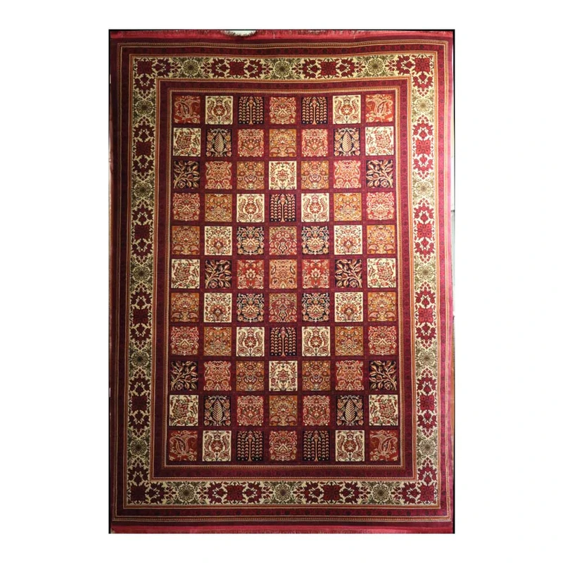 فرش ماشینی 700 شانه فرش هیوا زمینه لاکی حاشیه بژ مدل 824 کلکسیون بلوچ