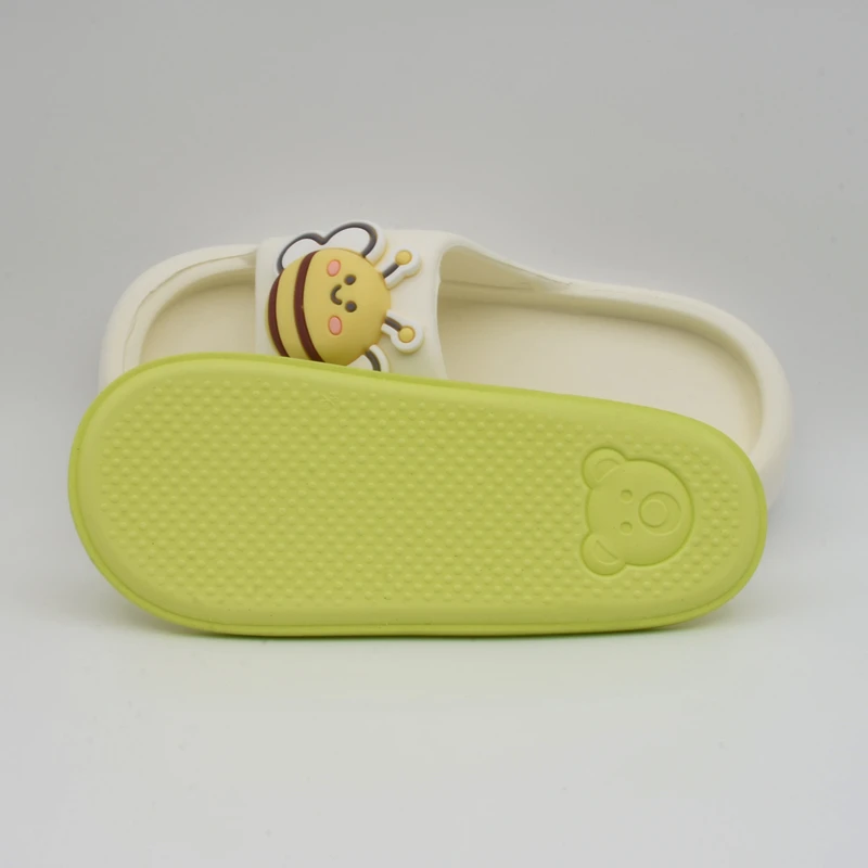 عکس شماره 6 : دمپایی دخترانه پاپا مدل رها نیو زنبوری gr.07