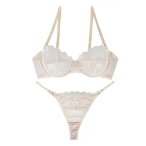 ست شورت و سوتین زنانه برتا مدل فنردار توری کد 2020ZD