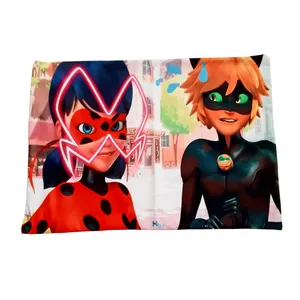 روبالشی کودک طرح دختر عنکبوتی و گربه سیاه کد 001