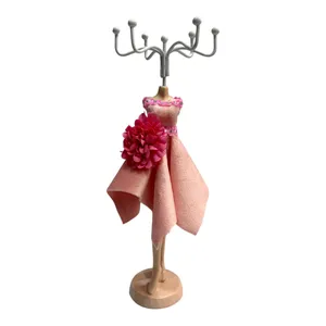 استند جواهرات مدل مانکن ایستاده 06