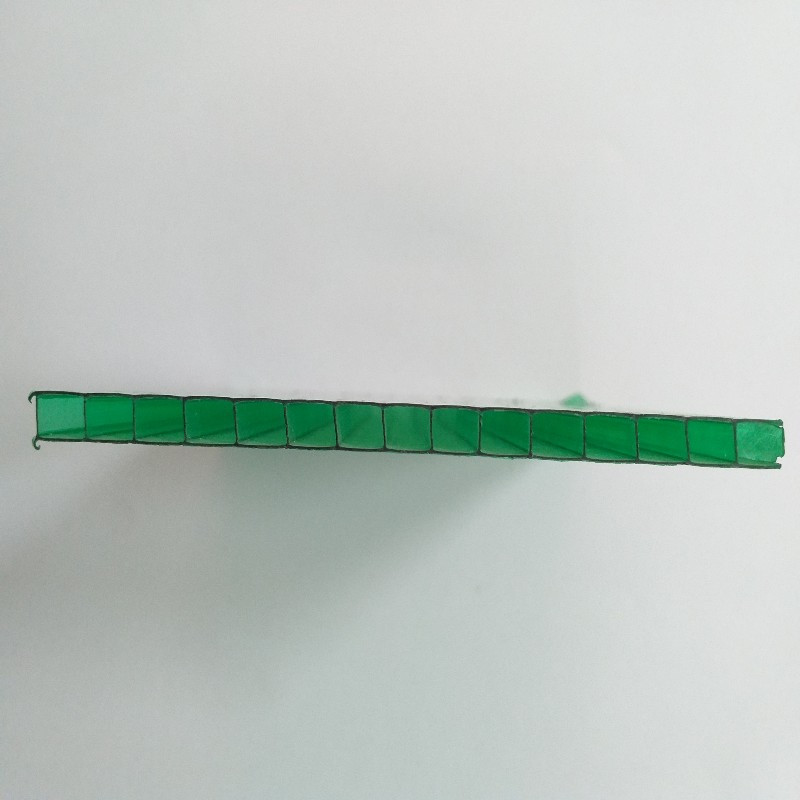 عایق پلی کربنات مدل sbz کد 4mil طول 6 متر عایق پلی کربنات مدل sbz کد 4mil طول 6 متر