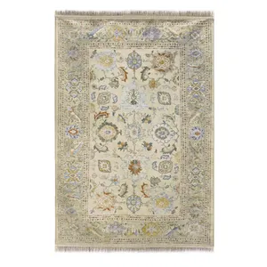 فرش ماشینی 1200 شانه فرش صرافیان زمینه طوسی حاشیه سبز روشن مدل دریم