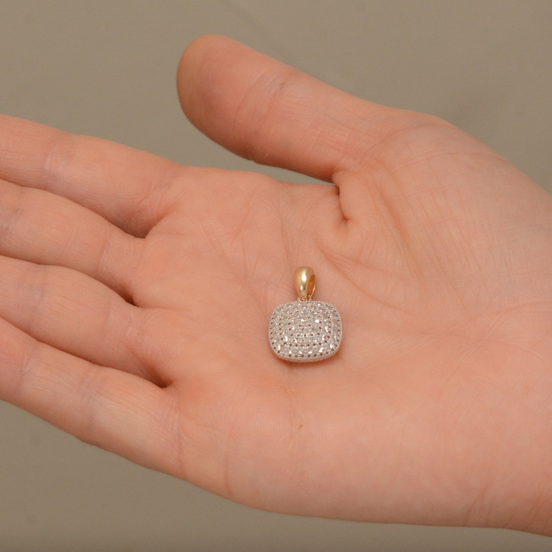 آویز گردنبند طلا 18 عیار زنانه طلای مستجابی مدل آوا تراش مربعی کد 913 آویز گردنبند طلا 18 عیار زنانه طلای مستجابی مدل آوا تراش مربعی کد 913