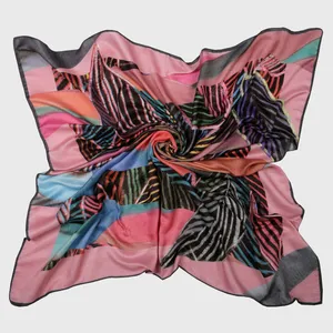 روسری زنانه مدل کوچک قواره 75 برگ A6400