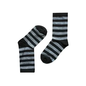 جوراب مدل ساق دار راه راه رنگ ترکیبی