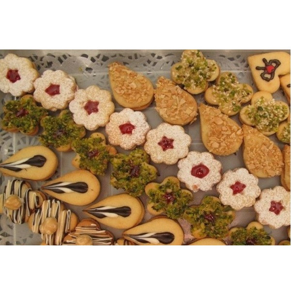 قالب شیرینی بهگز مدل یاس مجموعه 8عددی