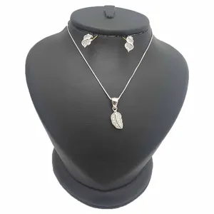 نیم ست نقره زنانه ترمه 1 طرح برگ کد AR33