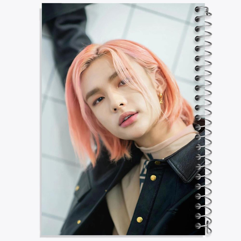 دفتر مشق 50 برگ خندالو مدل هیونجین گروه استری کیدز Stray Kids  کد 11853