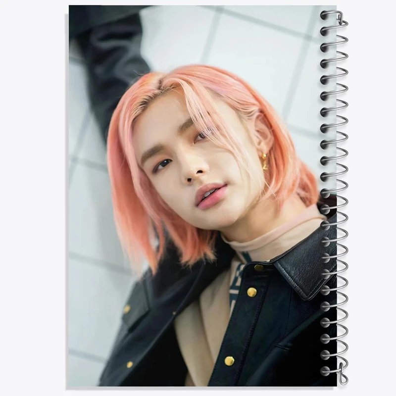 دفتر ژورنال نویسی 50 برگ خندالو مدل نقطه ای طرح هیونجین گروه استری کیدز Stray Kids کد 11853