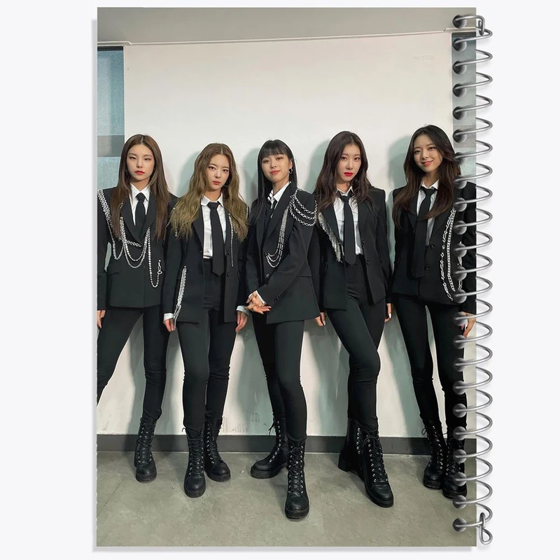 دفتر شطرنجی 50 برگ خندالو طرح گروه ایتزی ITZY کد 20227