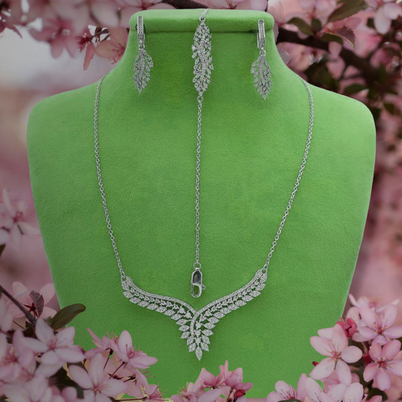 نیم ست نقره زنانه مدل الماس کد NSH-098