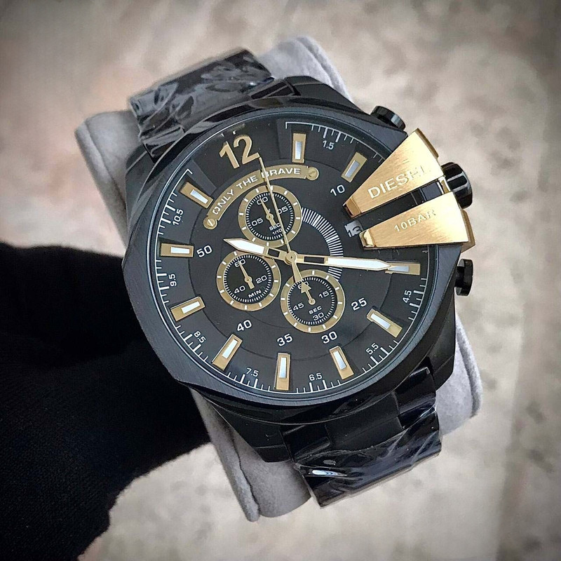 ساعت مچی عقربه‌ای مردانه  مدل مگاچِف شاخدار سه موتور فعال کرنوگراف