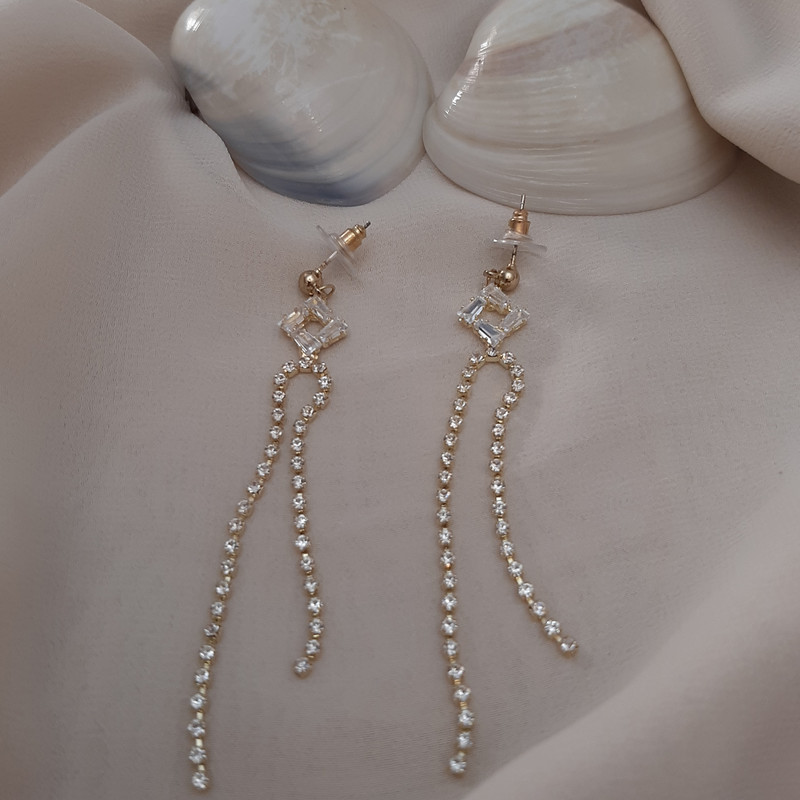 گوشواره زنانه مدل اگنیس گوشواره زنانه مدل اگنیس