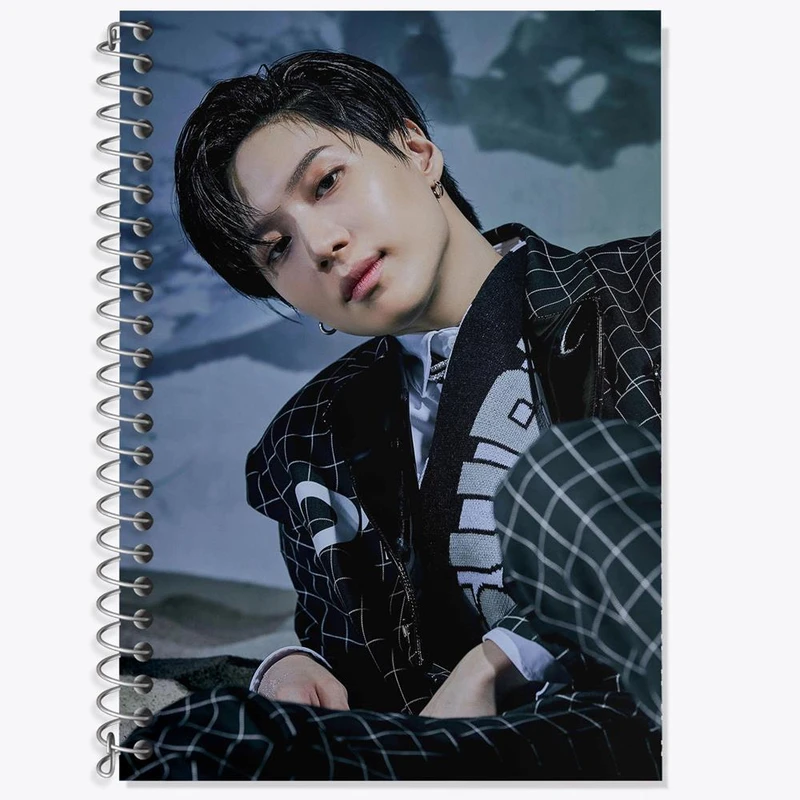 دفتر زبان 50 برگ خندالو مدل دو خط طرح تمین گروه شاینی Shinee کد 21317