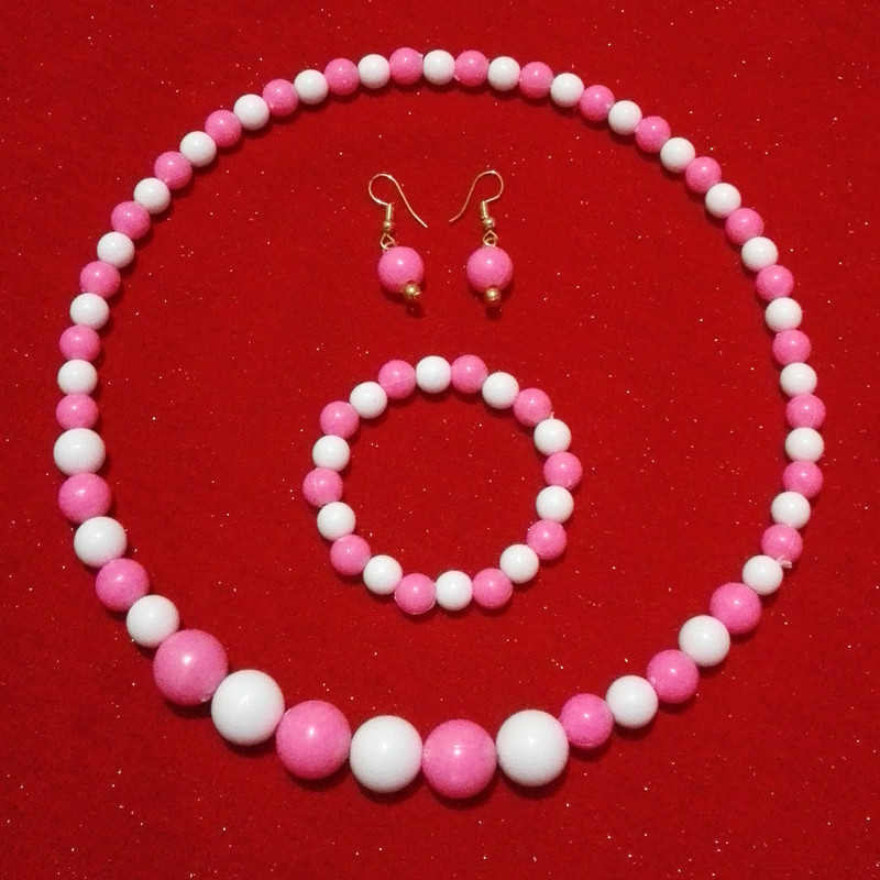 نیم ست دخترانه مدل مروارید کشی طرح آبنباتی کد 200 نیم ست دخترانه مدل مروارید کشی طرح آبنباتی کد 200