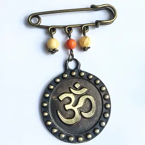 سنجاق سینه زنانه مدل لیانا